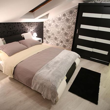 Centrum Lux Apartman Kaposvár Exterior foto
