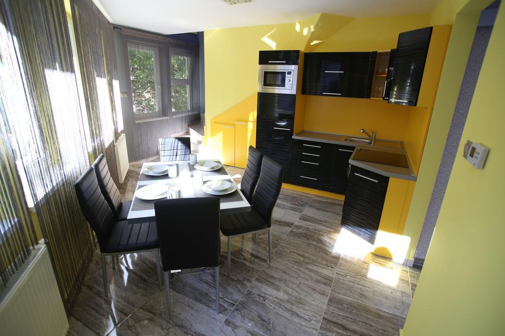 Centrum Lux Apartman Kaposvár Exterior foto
