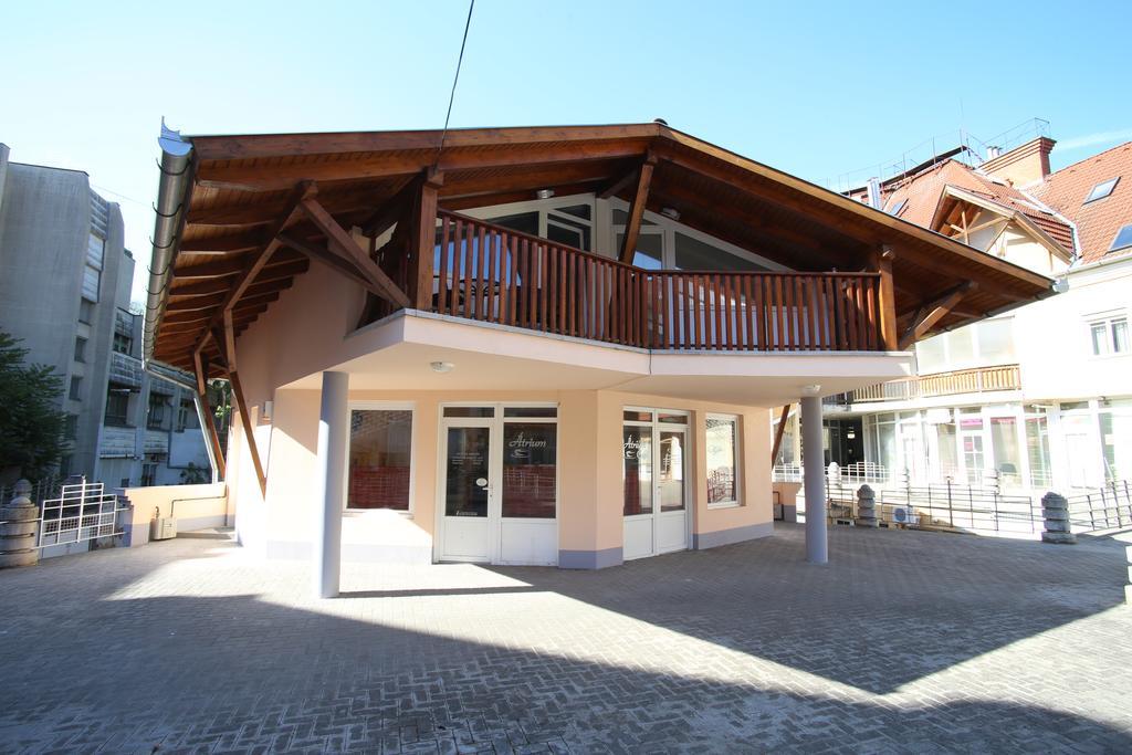 Centrum Lux Apartman Kaposvár Exterior foto