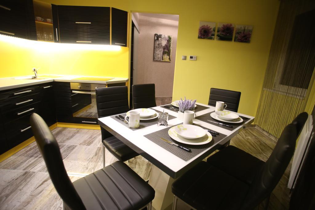 Centrum Lux Apartman Kaposvár Exterior foto