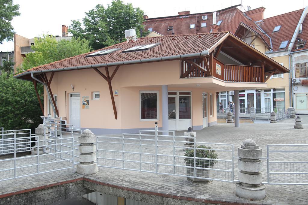 Centrum Lux Apartman Kaposvár Exterior foto