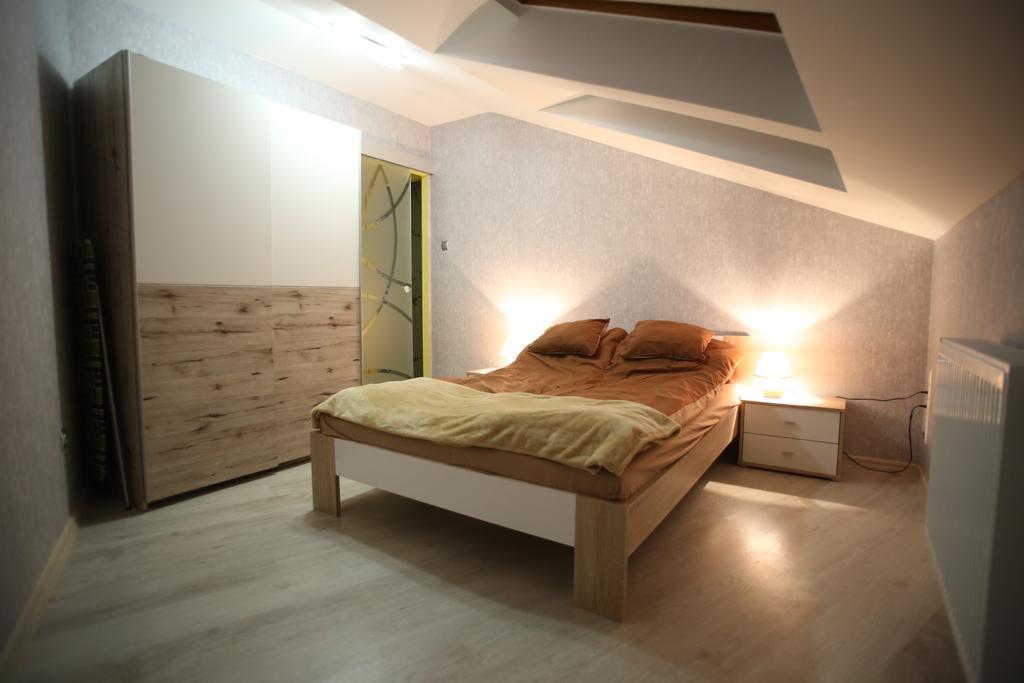 Centrum Lux Apartman Kaposvár Exterior foto