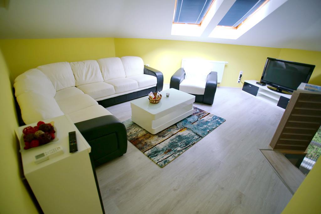 Centrum Lux Apartman Kaposvár Exterior foto