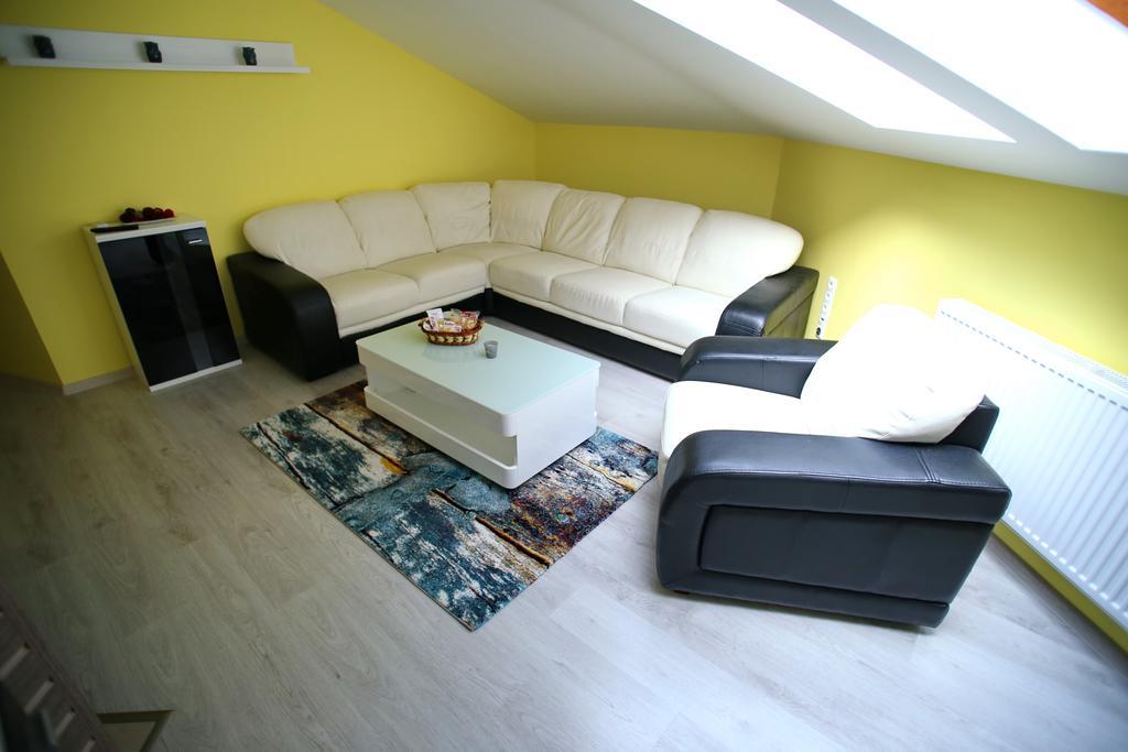 Centrum Lux Apartman Kaposvár Exterior foto
